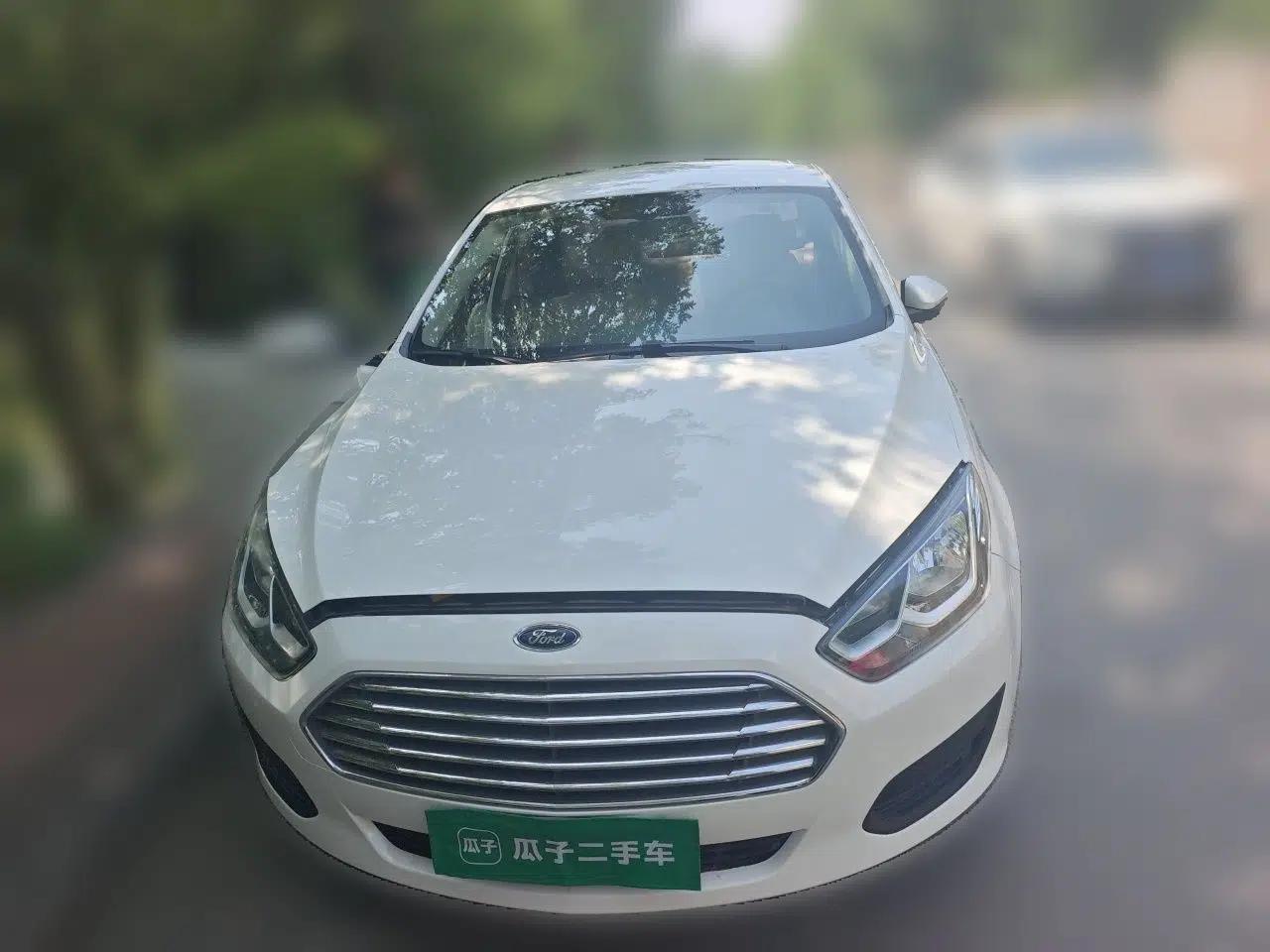 Ford Escort 2017 Revised Version 1.5L Automatic Comfort Edition — миниатюра 2