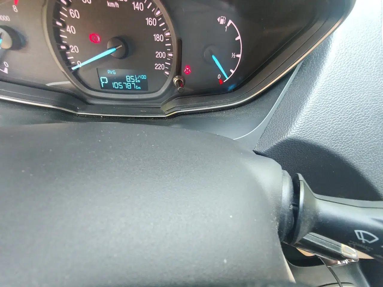 Ford Escort 2017 Revised Version 1.5L Automatic Comfort Edition — миниатюра 12