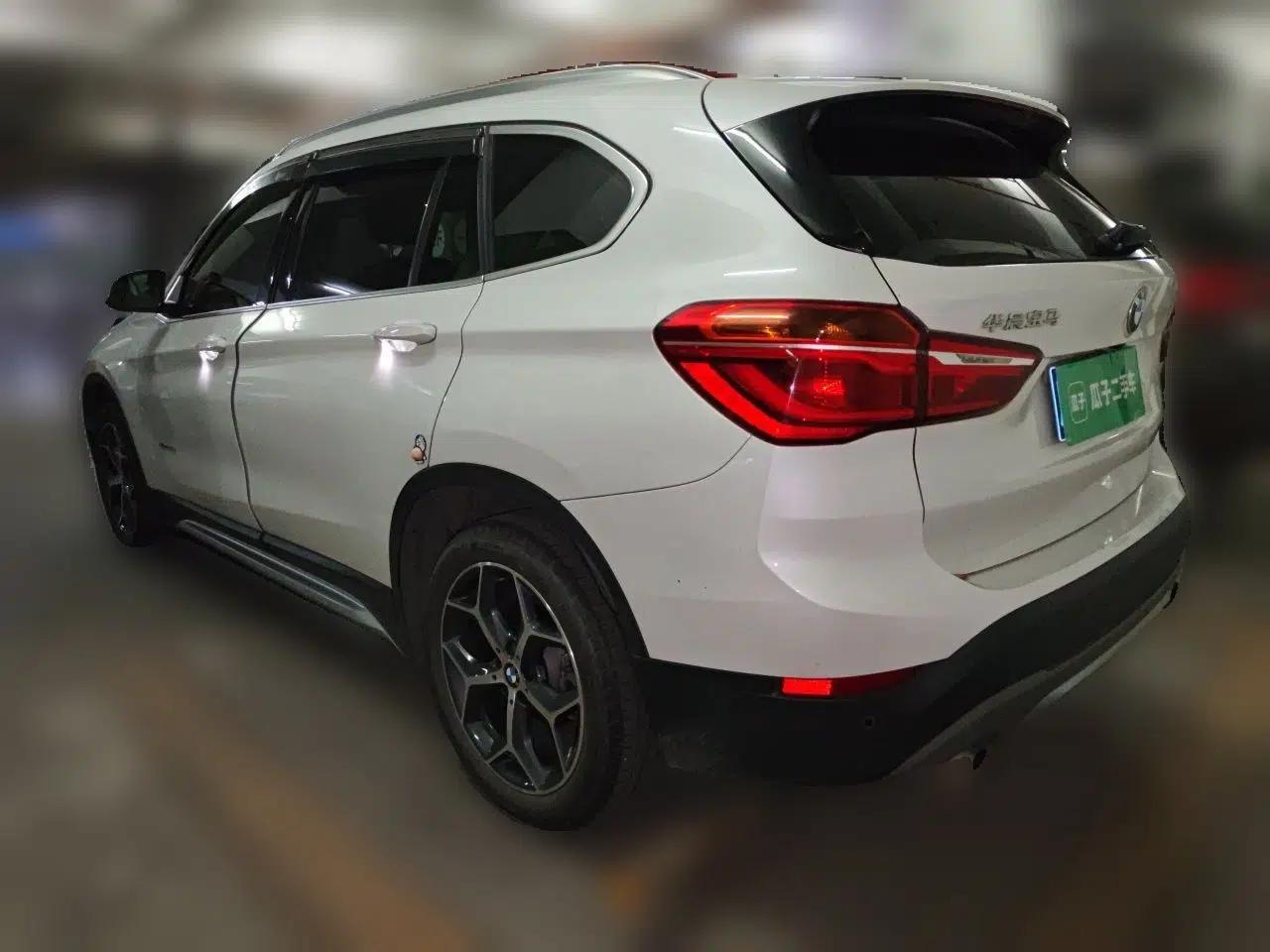 BMW X1 2018 xDrive20Li Luxury Model — миниатюра 4