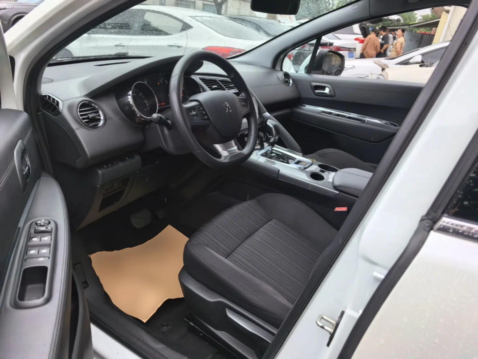Peugeot 3008 2016 1.6THP Automatic Classic Edition — миниатюра 18