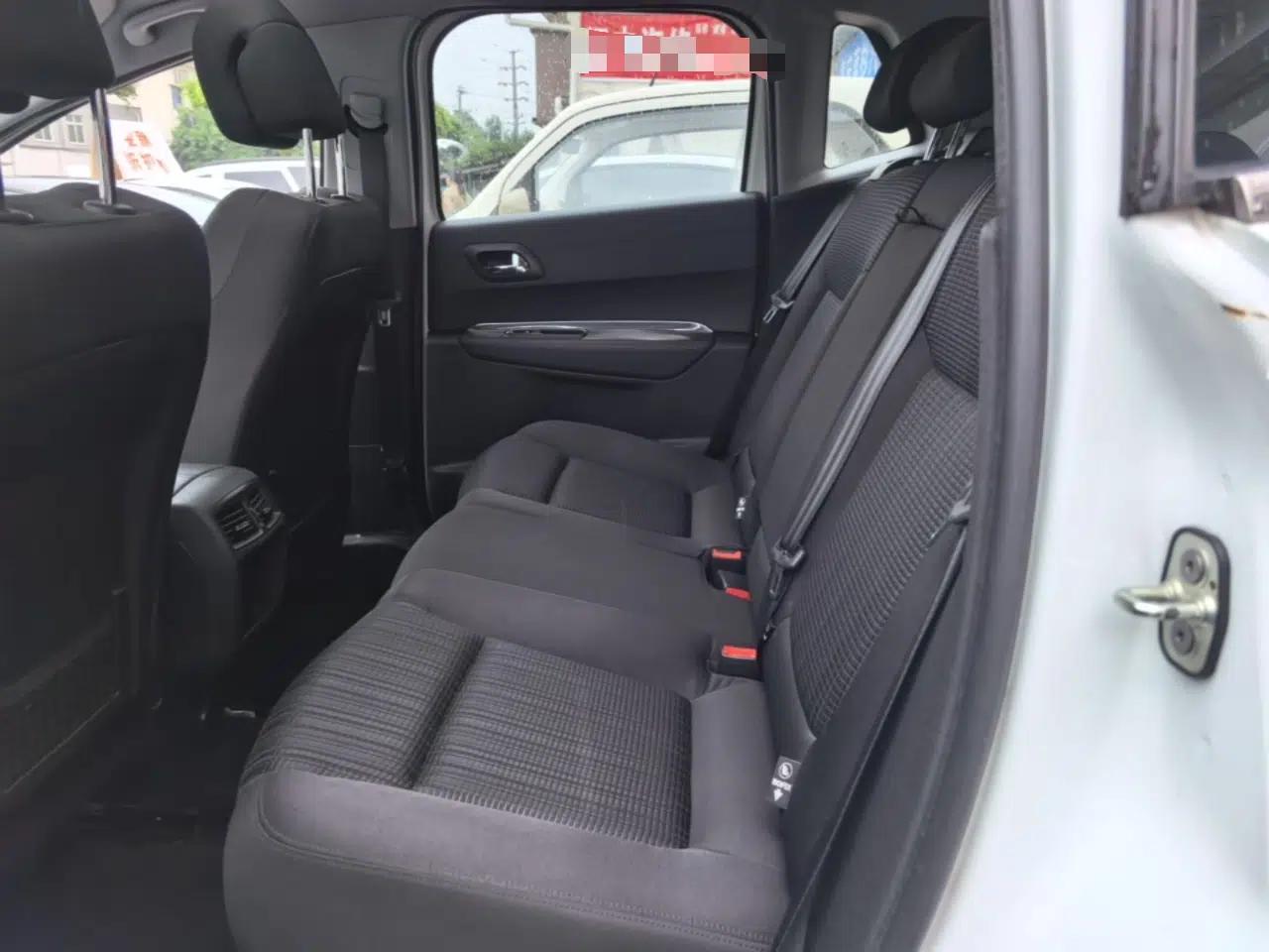 Peugeot 3008 2016 1.6THP Automatic Classic Edition — миниатюра 20