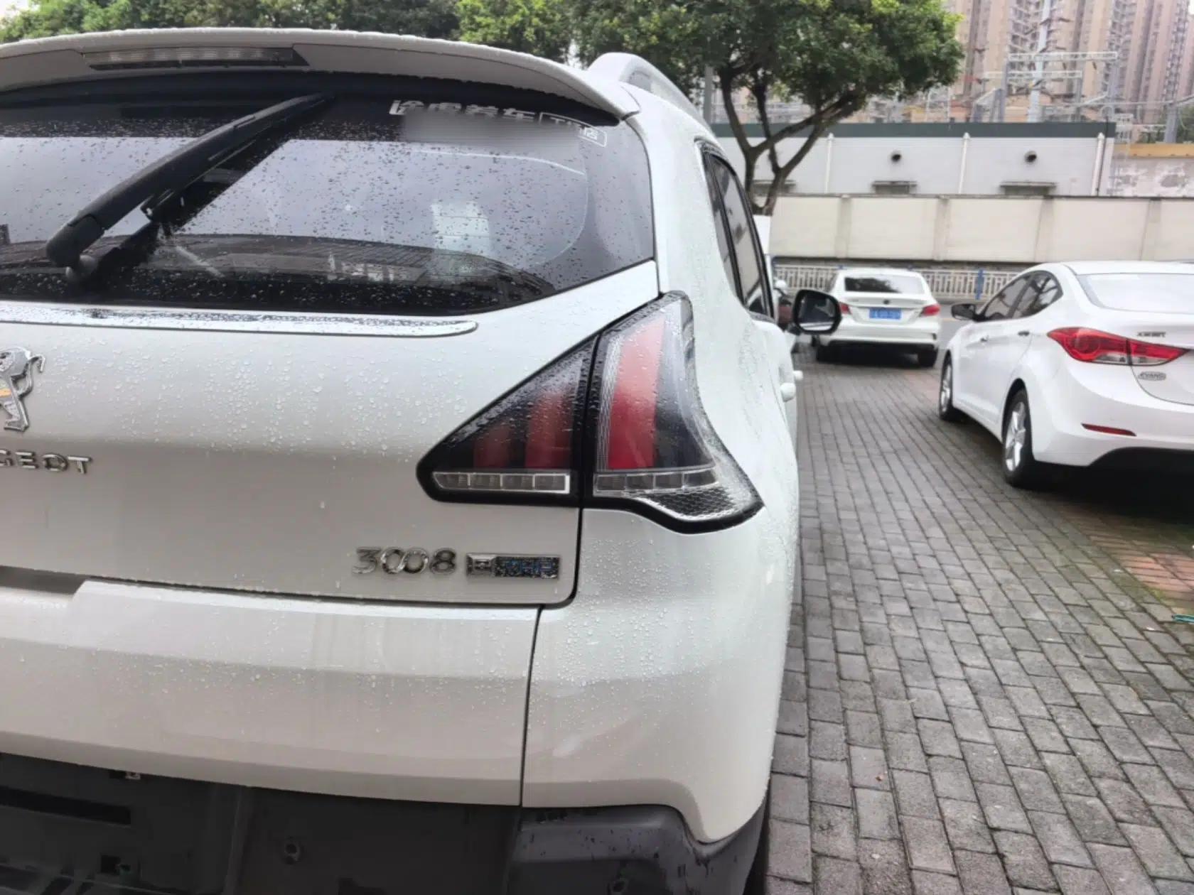 Peugeot 3008 2016 1.6THP Automatic Classic Edition — миниатюра 9