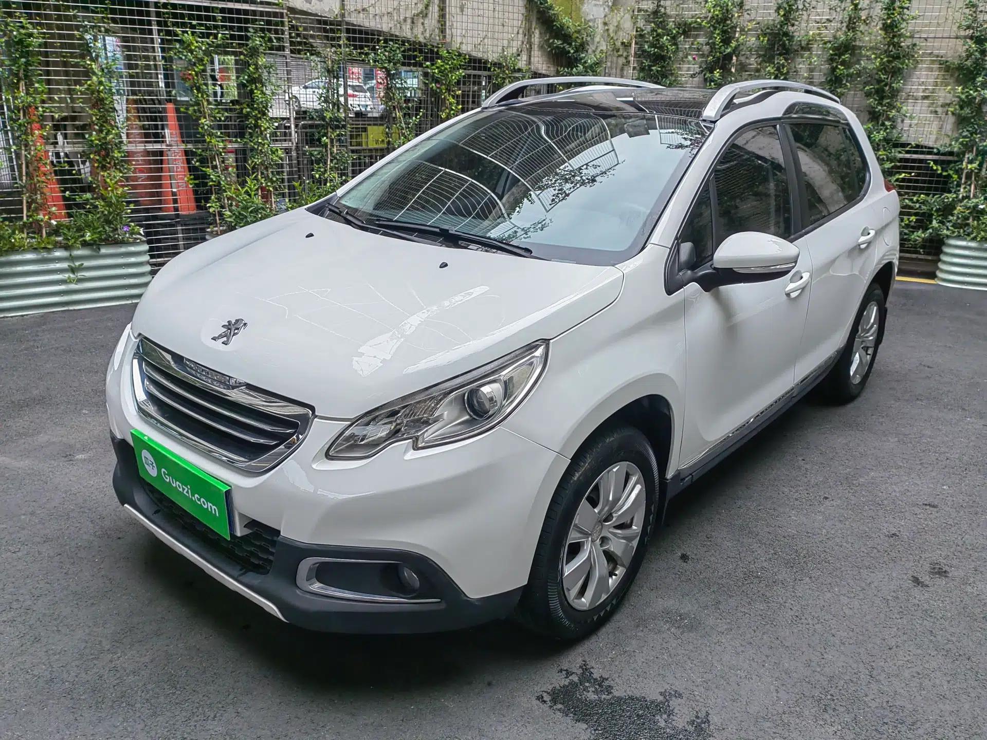 Peugeot 2008 2014 1.6L Automatic Fashion Edition — миниатюра 1