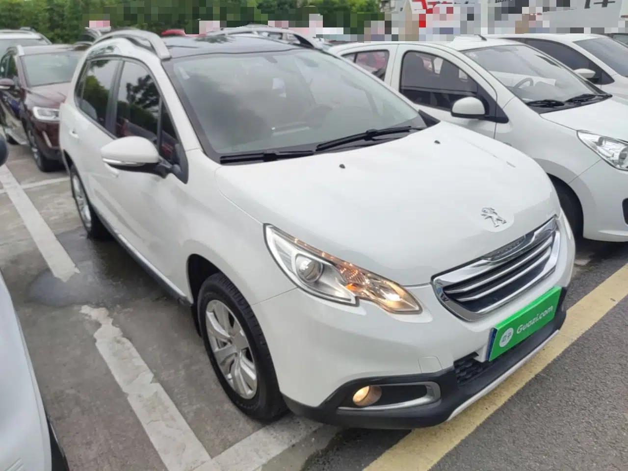 Peugeot 2008 2014 1.6L Automatic Fashion Edition — миниатюра 3