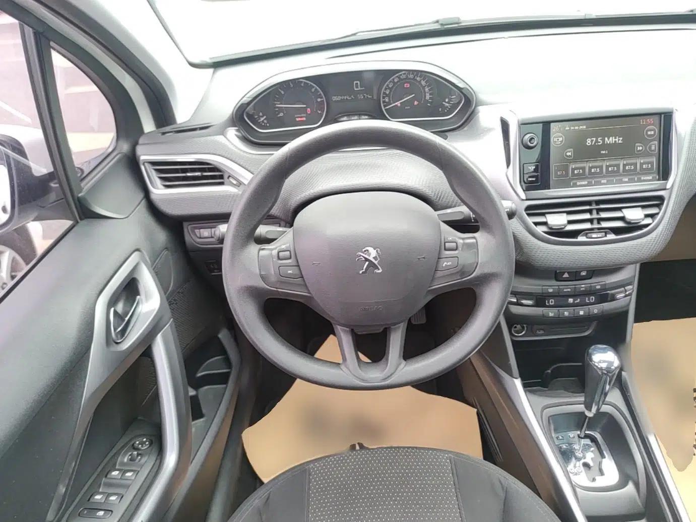 Peugeot 2008 2014 1.6L Automatic Fashion Edition — миниатюра 22