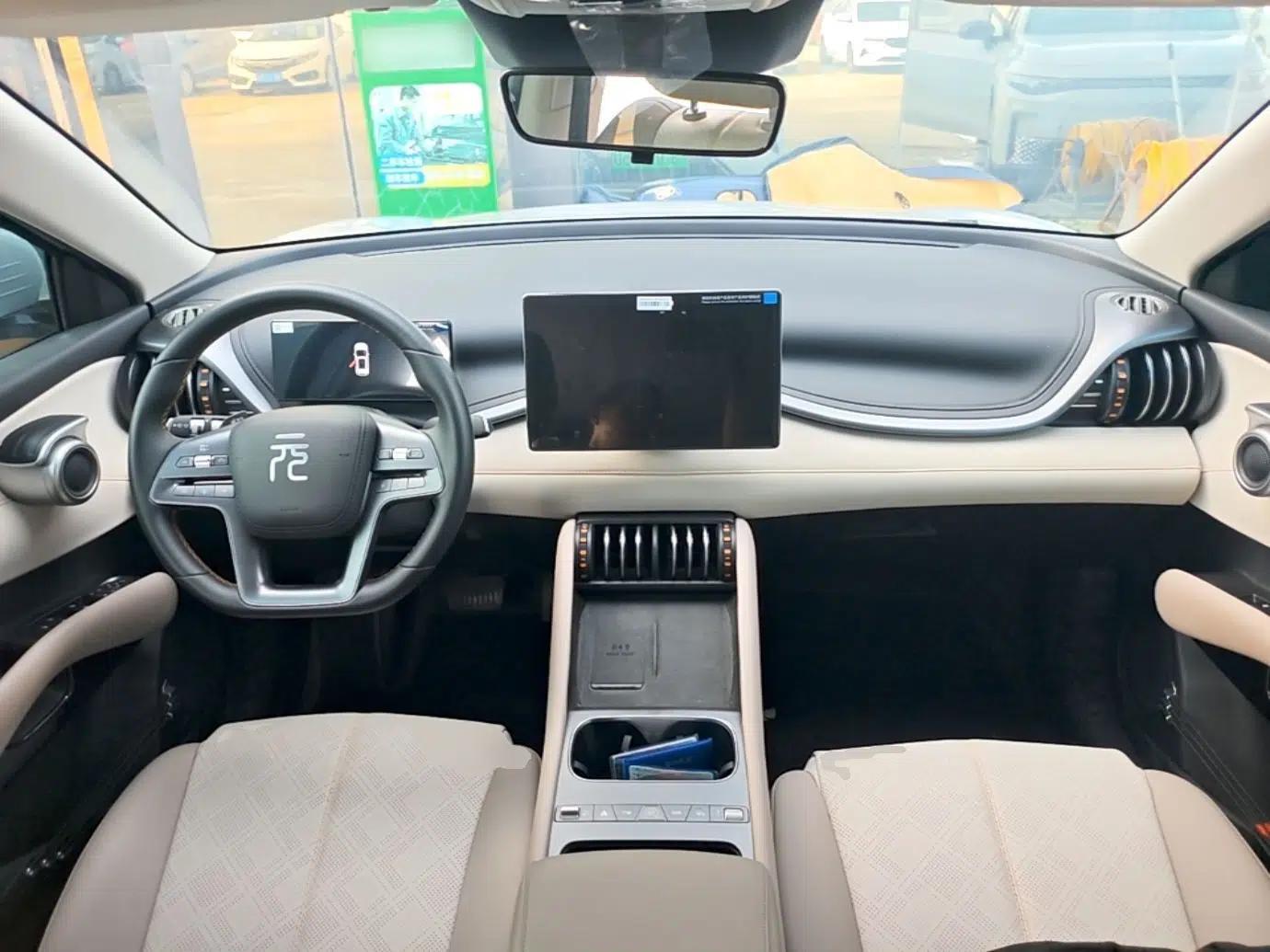 BYD Yuan PLUS 2025 Intelligent Driving Version 510 km Leading Edition — миниатюра 12