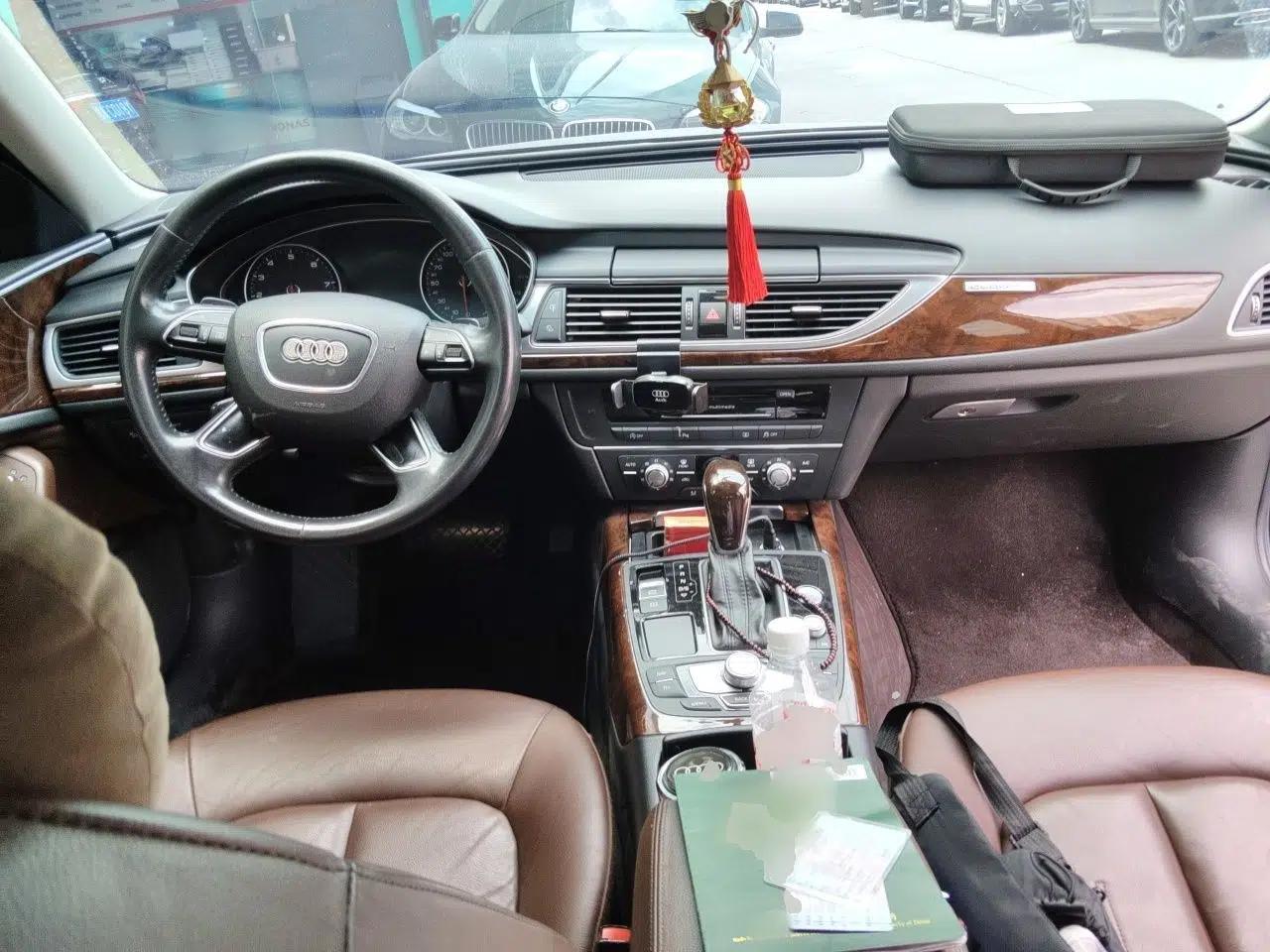 Audi A6L 2018 30th Anniversary Edition 35 TFSI Fashion Model — миниатюра 9