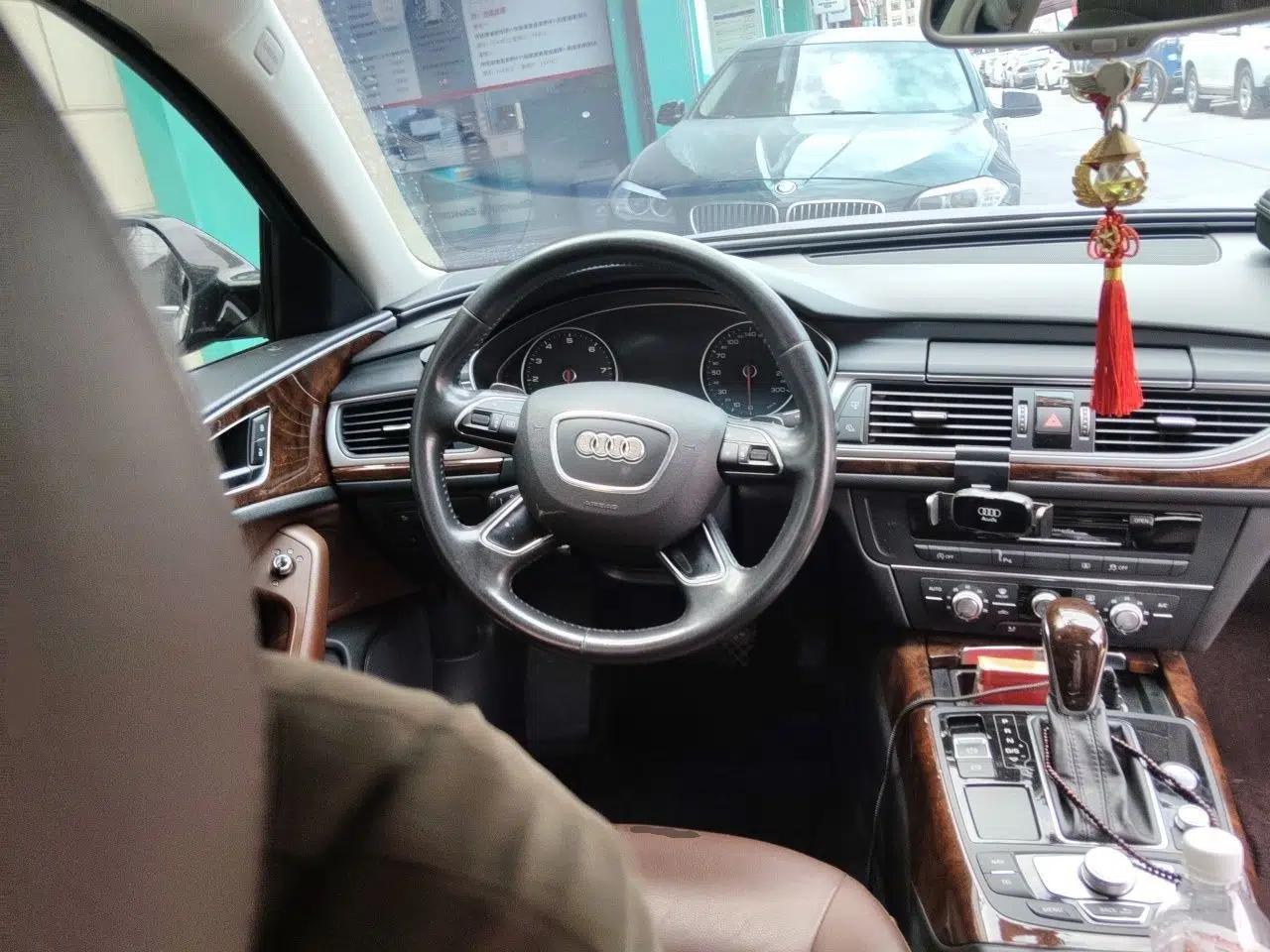 Audi A6L 2018 30th Anniversary Edition 35 TFSI Fashion Model — миниатюра 10