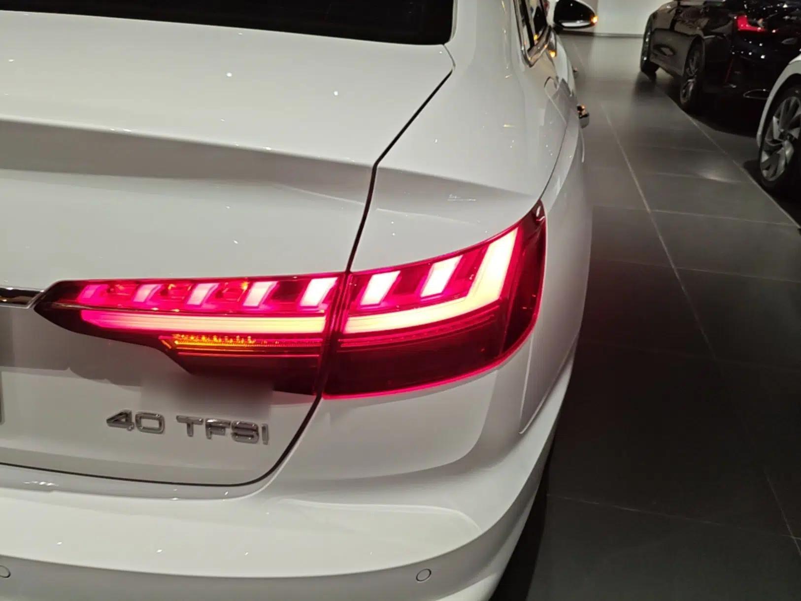Audi A4L 2022 40 TFSI Fashion Dynamic Model — миниатюра 9