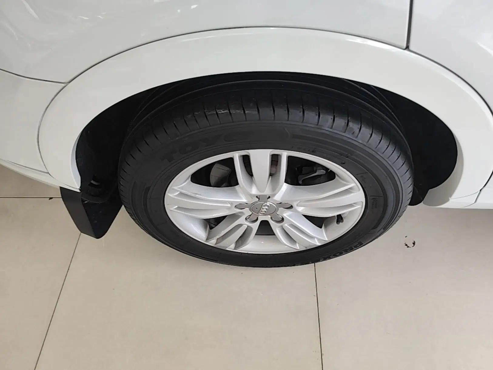 Audi Q3 2015 35 TFSI Millionth Anniversary Comfort Model — миниатюра 11