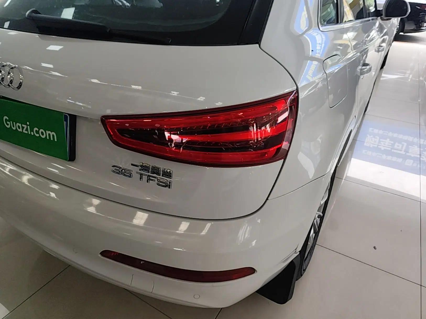 Audi Q3 2015 35 TFSI Millionth Anniversary Comfort Model — миниатюра 9