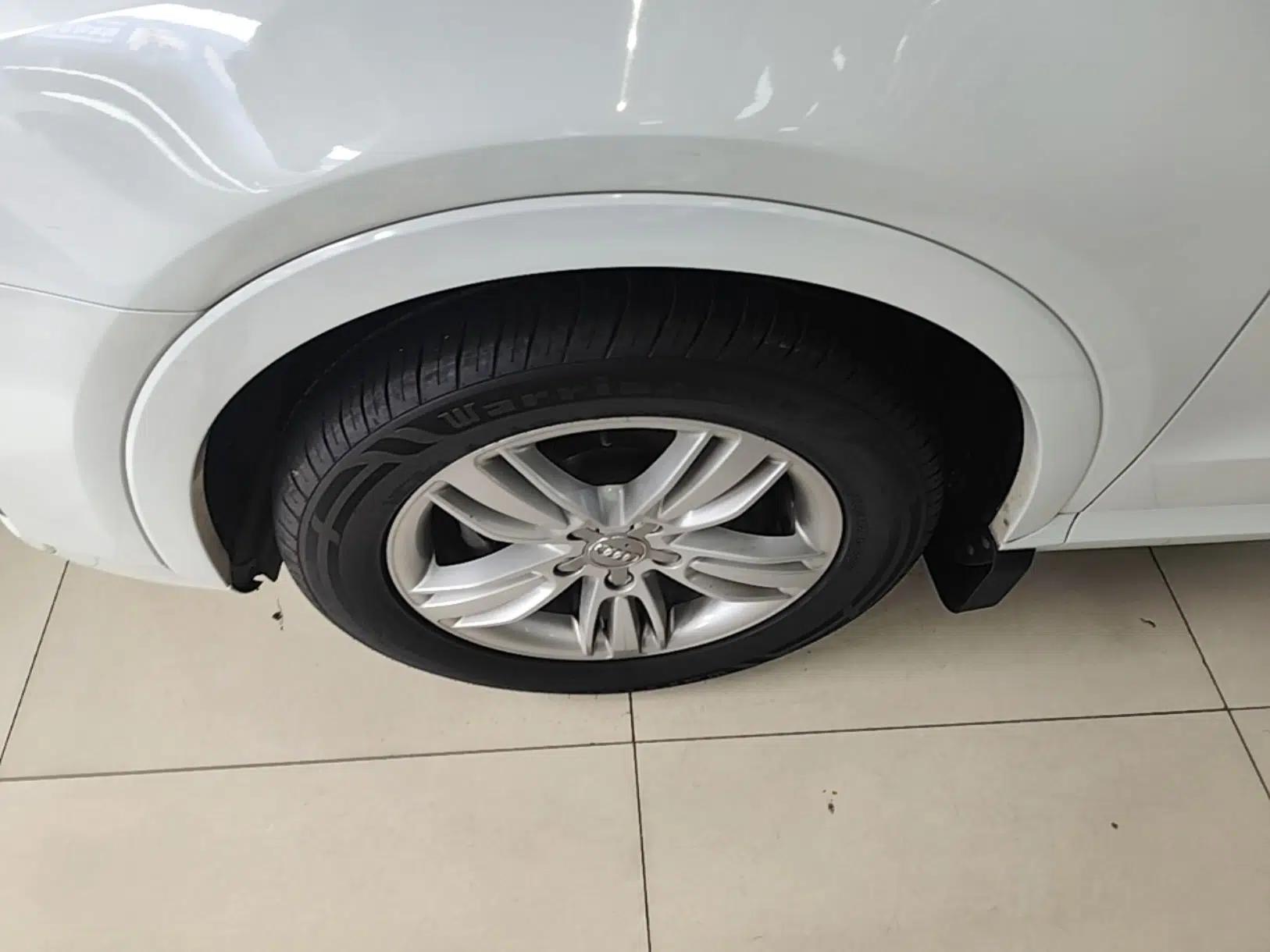 Audi Q3 2015 35 TFSI Millionth Anniversary Comfort Model — миниатюра 10