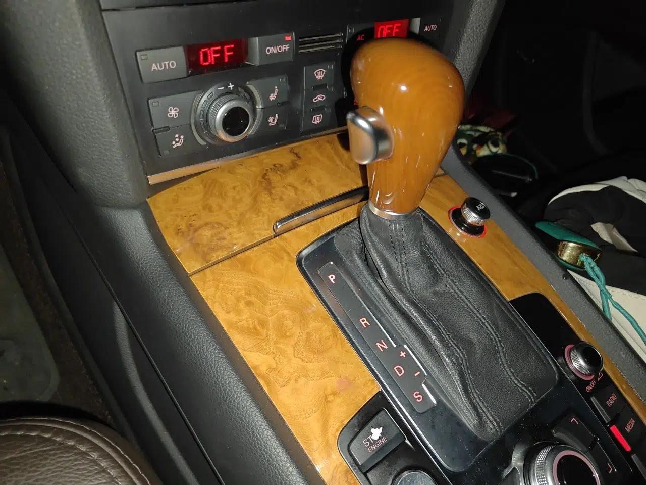 Audi Q7 2011 3.0 TFSI Comfort Model (245kW) — миниатюра 14