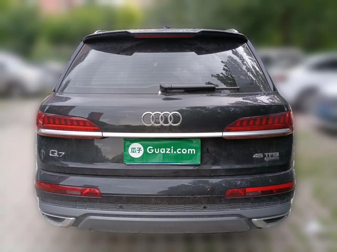 Audi Q7 2023 45 TFSI quattro S line Sport model — миниатюра 5