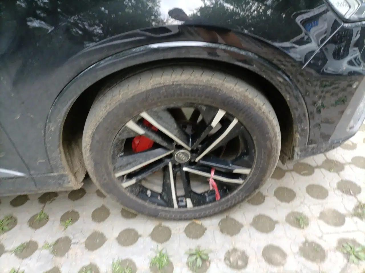 Audi Q7 2023 45 TFSI quattro S line Sport model — миниатюра 8