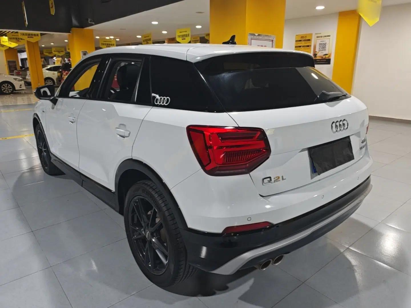 Audi Q2L 2020 35 TFSI Ambition Dynamic Edition — миниатюра 4