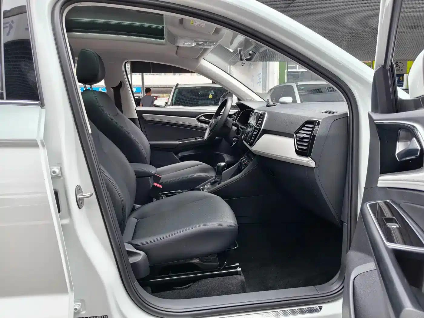 Jetta VS7 2023 280TSI Automatic Entry-Level Edition — миниатюра 17
