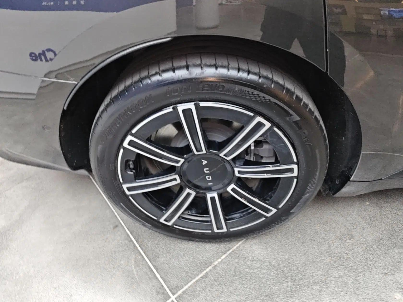 Audi E5 Sportback 2026 Pioneer Plus Model — миниатюра 11