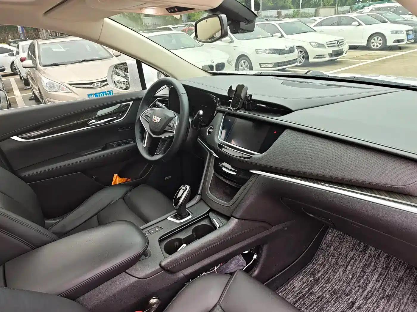 Cadillac XT5 2016 28T AWD Luxury — миниатюра 11