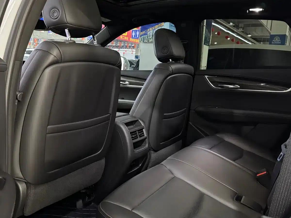 Cadillac XT5 2022 2.0T AWD Platinum — миниатюра 4