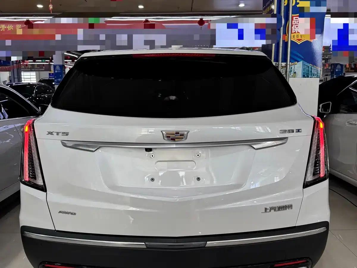 Cadillac XT5 2022 2.0T AWD Platinum — миниатюра 7