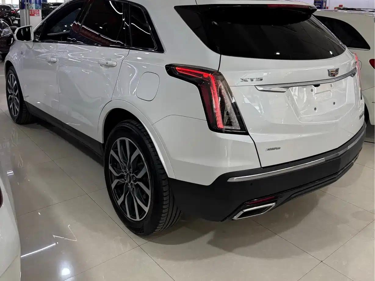 Cadillac XT5 2022 2.0T AWD Platinum — миниатюра 9