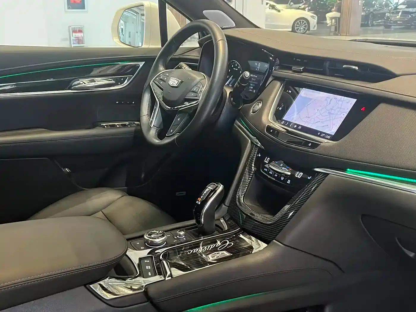 Cadillac XT5 2022 2.0T AWD Luxury — миниатюра 15