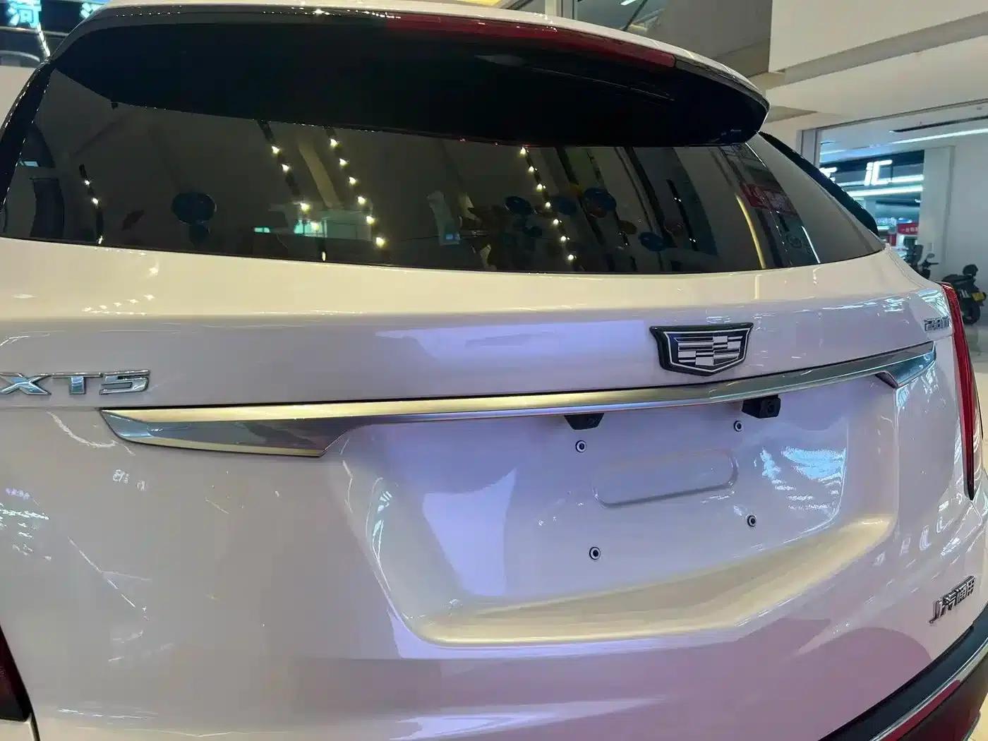 Cadillac XT5 2022 2.0T AWD Luxury — миниатюра 23