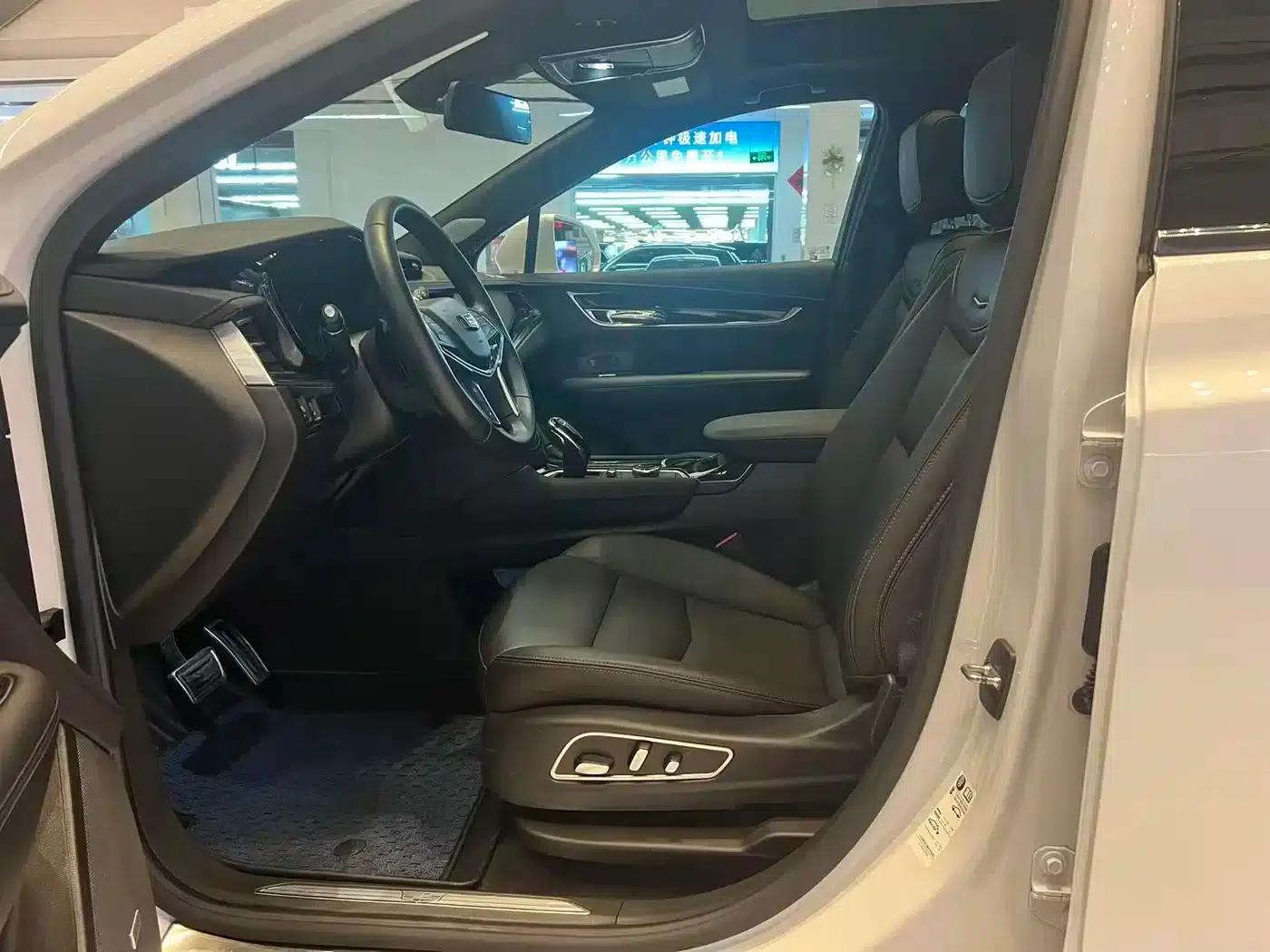 Cadillac XT5 2022 2.0T AWD Luxury — миниатюра 5