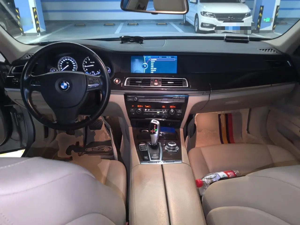 BMW 7 Series 2009 740Li Leading Model — миниатюра 9