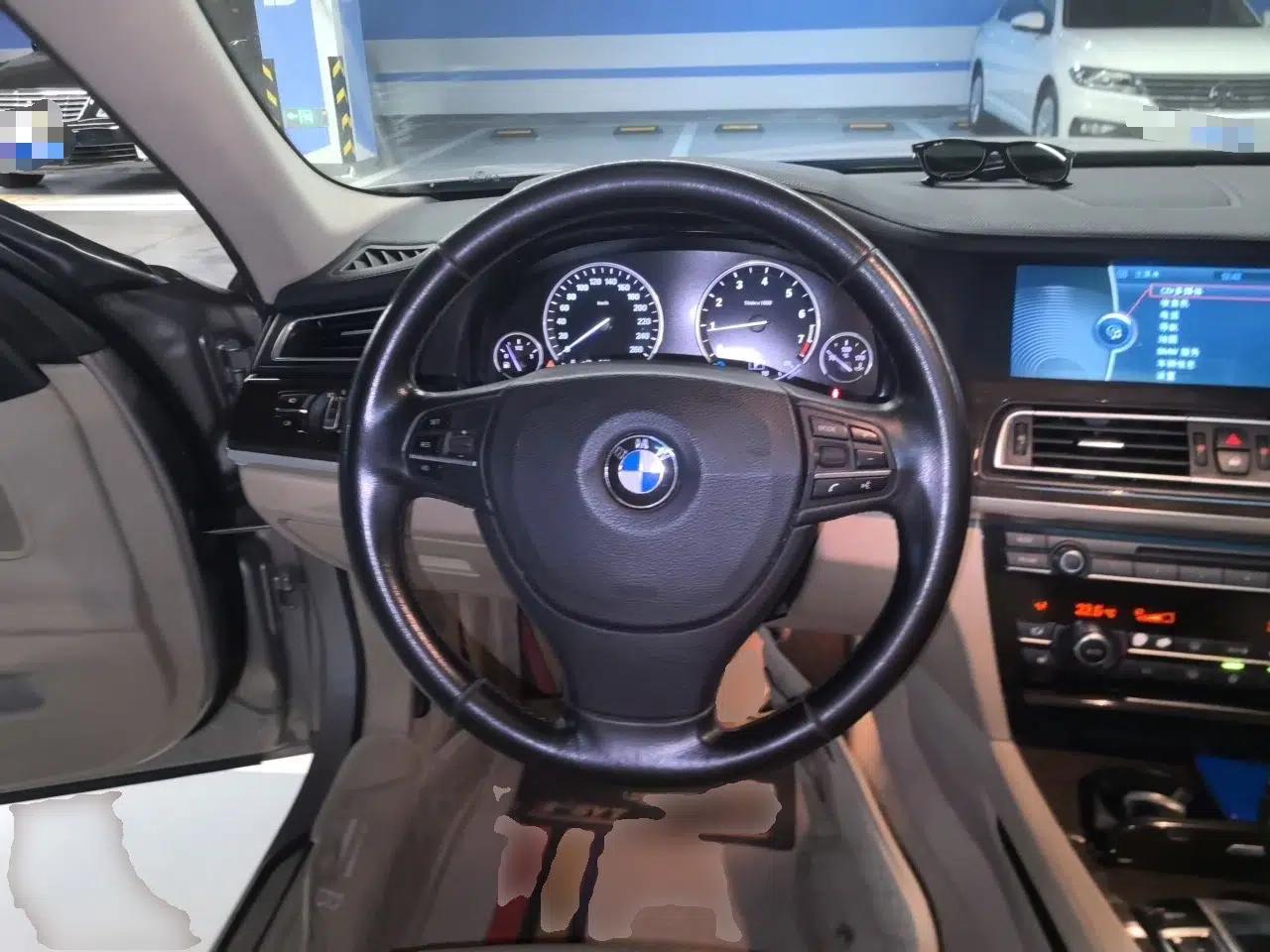 BMW 7 Series 2009 740Li Leading Model — миниатюра 10