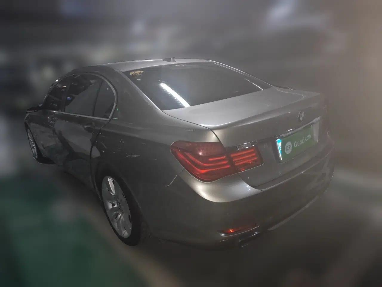 BMW 7 Series 2011 750Li xDrive — миниатюра 4