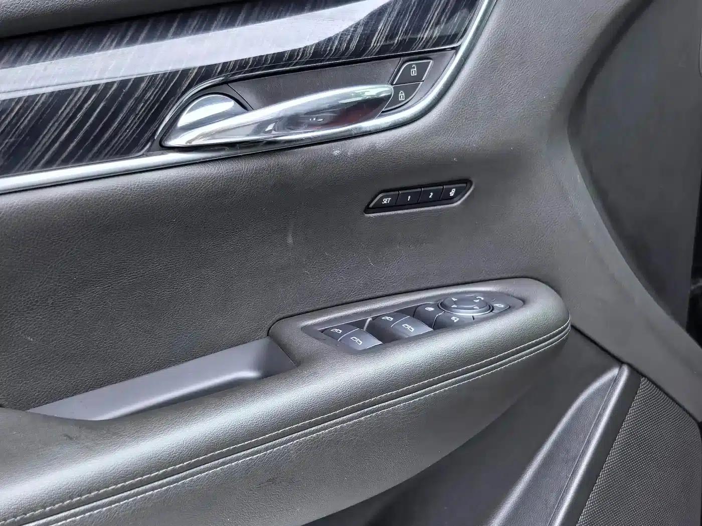 Cadillac XT6 2021 2.0T 7-seater AWD Luxury — миниатюра 24
