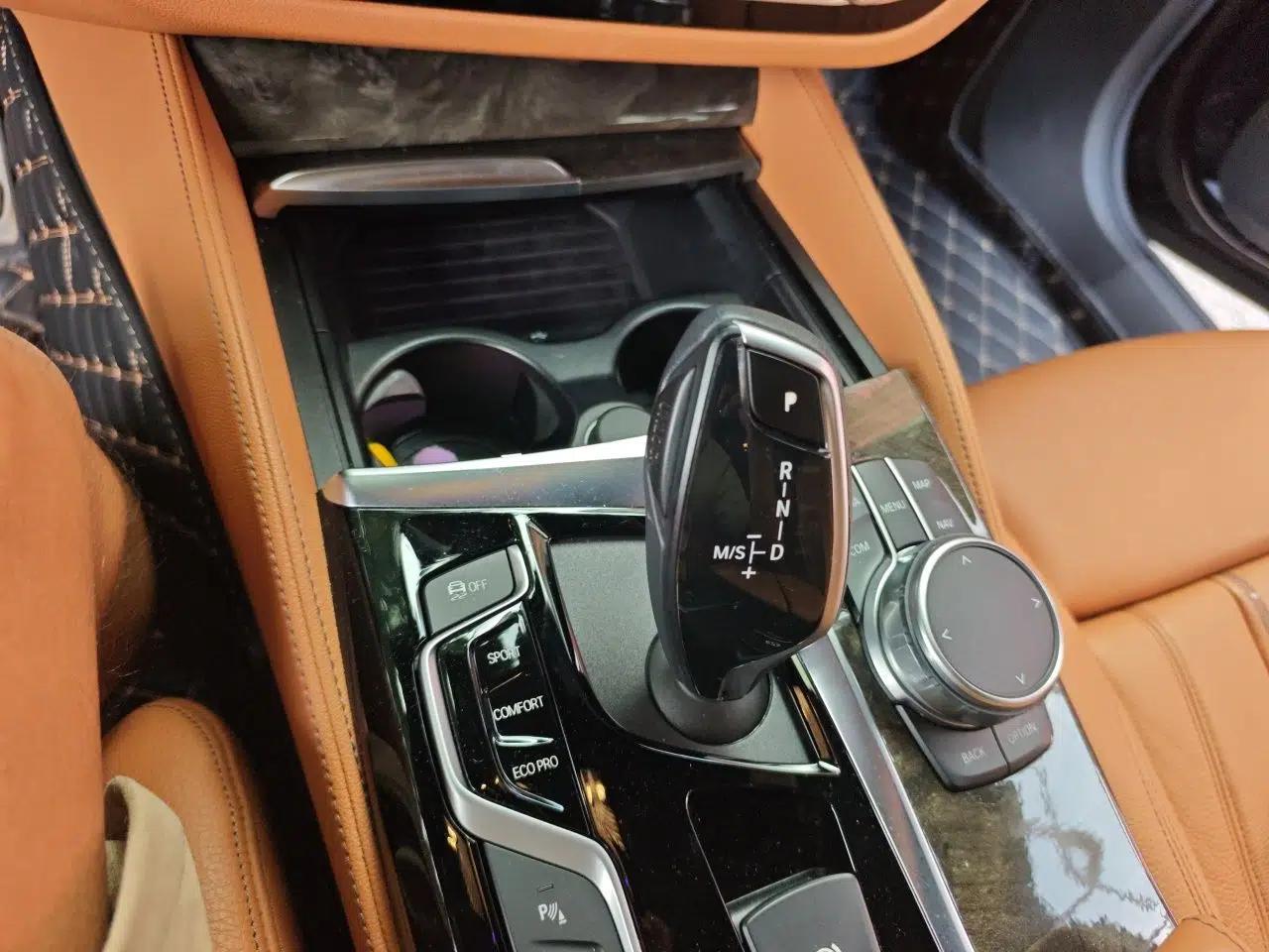 BMW 6 Series GT 2019 630i M Sport Package — миниатюра 14