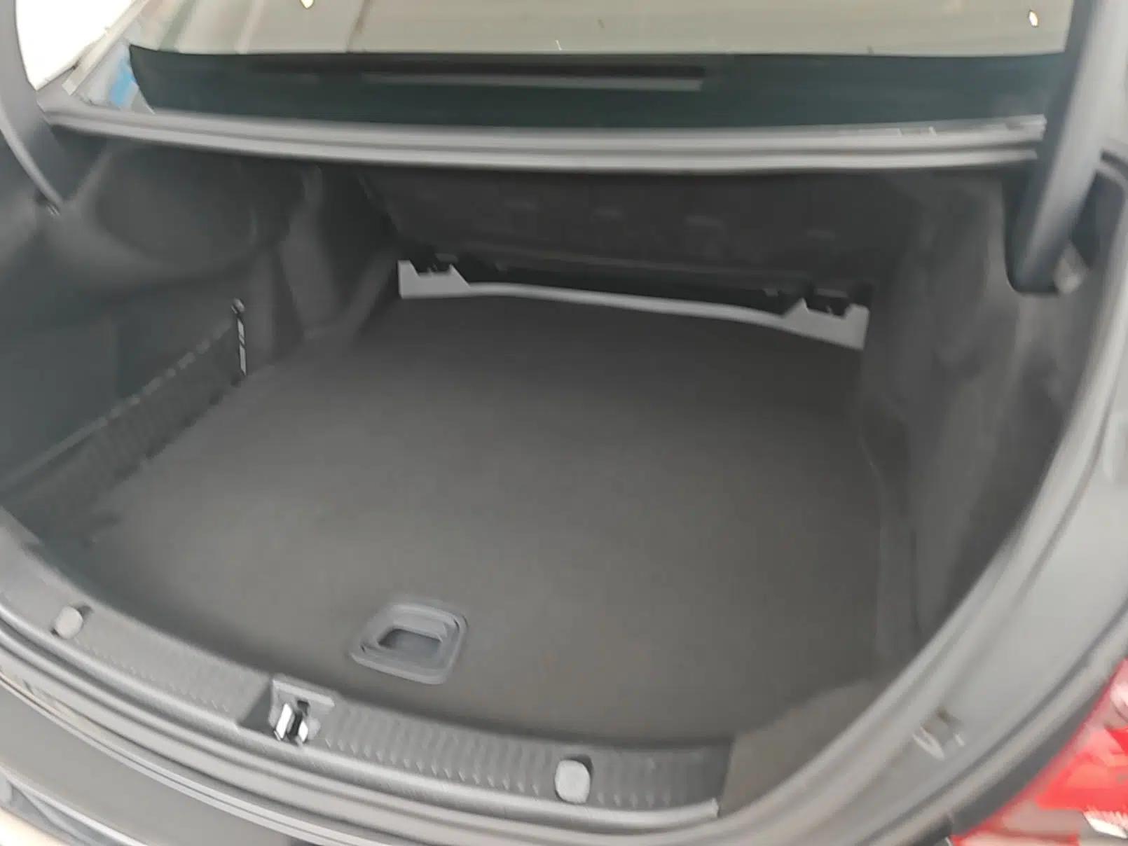 Mercedes-Benz E-Class 2023 Facelift E 260 L — миниатюра 22