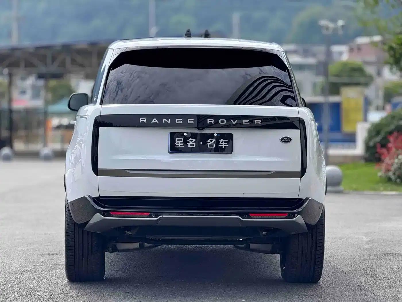 Range Rover 2024 3.0 L6 400PS Extended Wheelbase 7-Seater — миниатюра 11