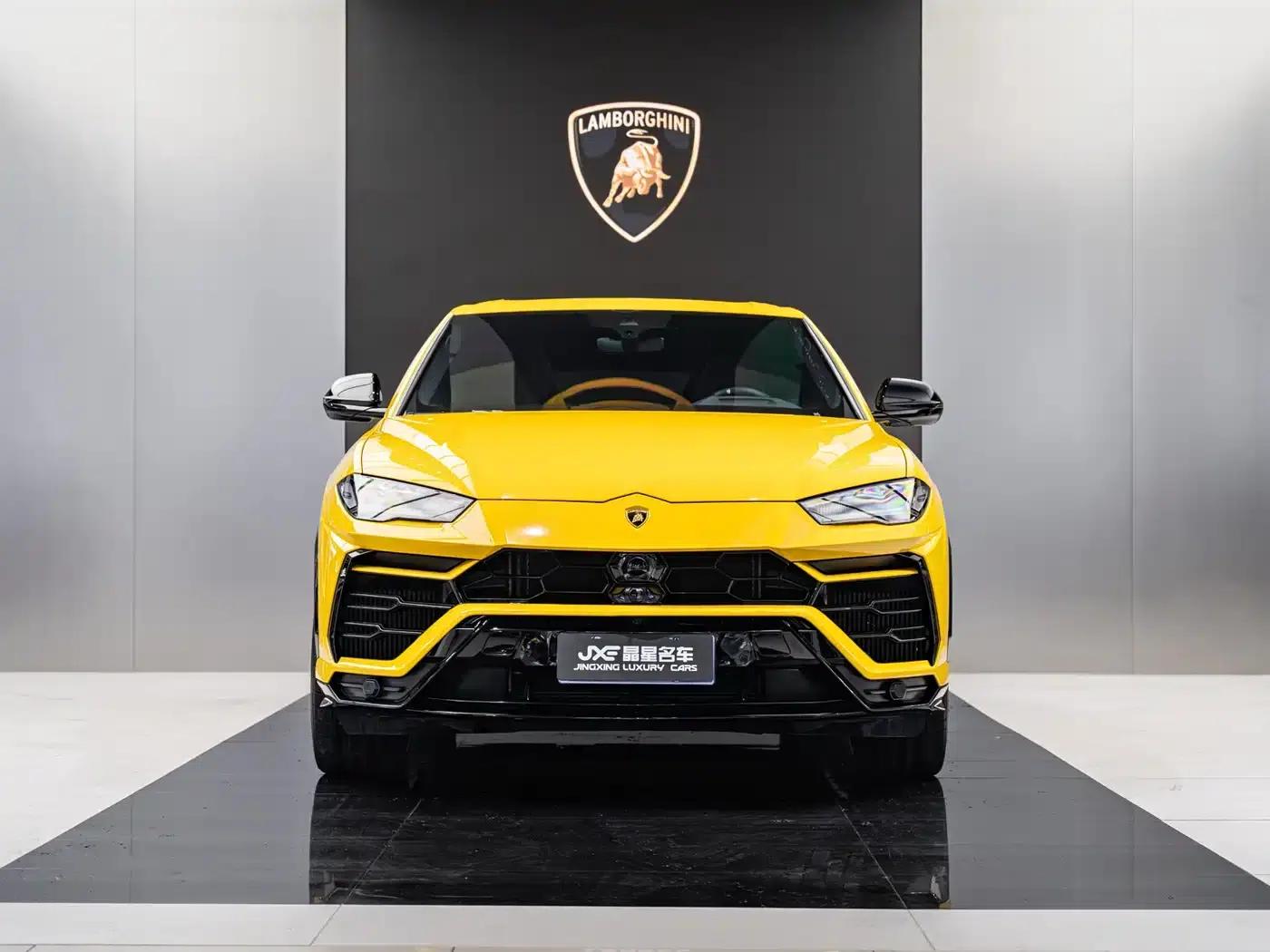 2021 Urus 4.0T V8 — миниатюра 2