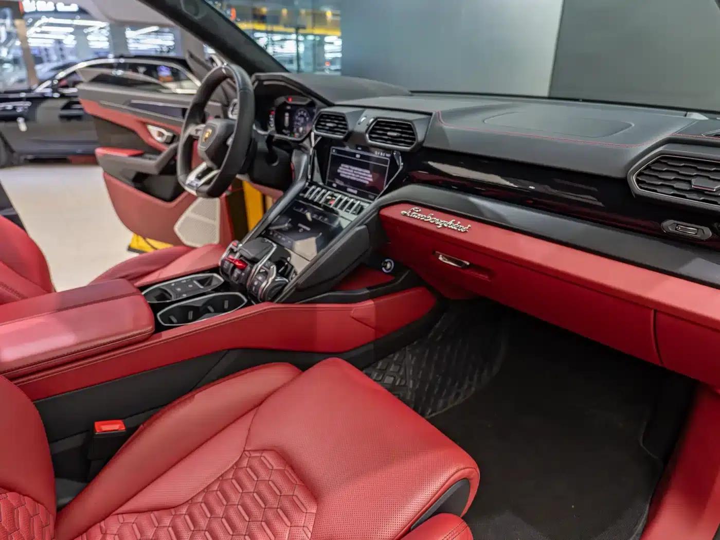2021 Urus 4.0T V8 — миниатюра 6