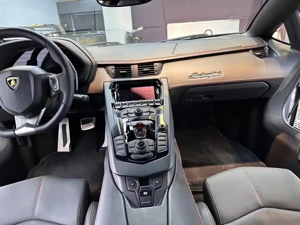2011 Aventador LP 700-4 — миниатюра 7