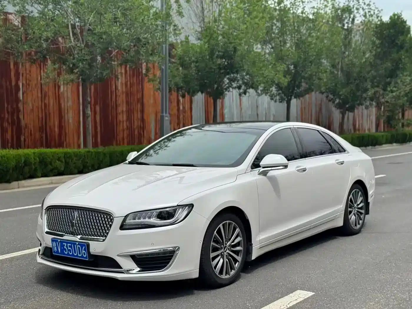 Lincoln MKZ 2018 2.0T Premium Edition — миниатюра 1