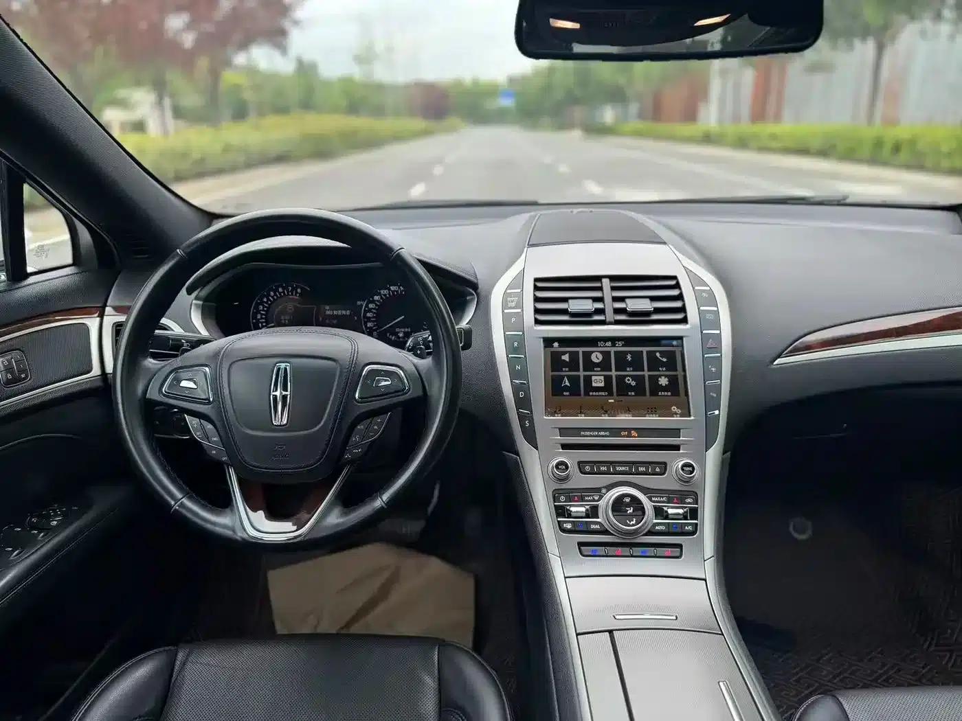 Lincoln MKZ 2018 2.0T Premium Edition — миниатюра 7