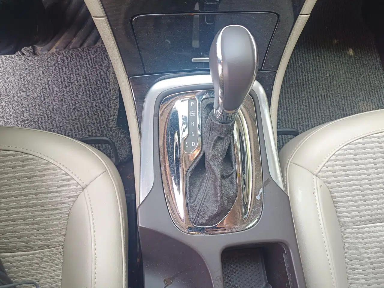 Buick Regal 2014 2.0L Leading Fashion Edition — миниатюра 14