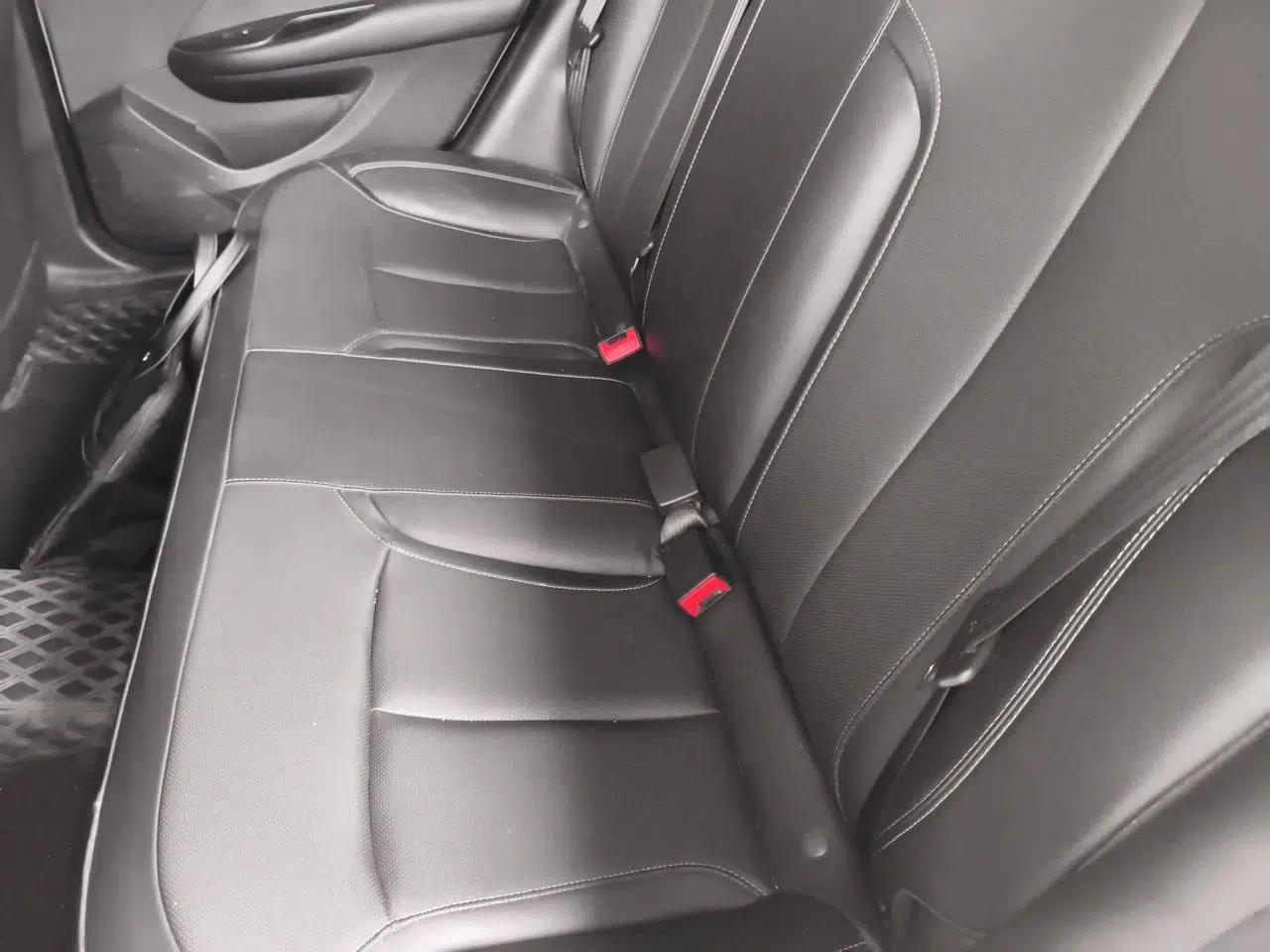 Buick GT 2021 Revised Version 1.3T Automatic Mild Hybrid Elite Edition — миниатюра 17
