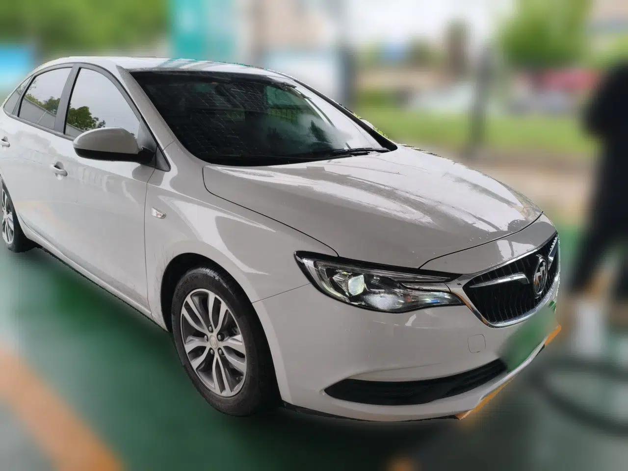 Buick GT 2021 Revised Version 1.3T Automatic Mild Hybrid Elite Edition — миниатюра 3