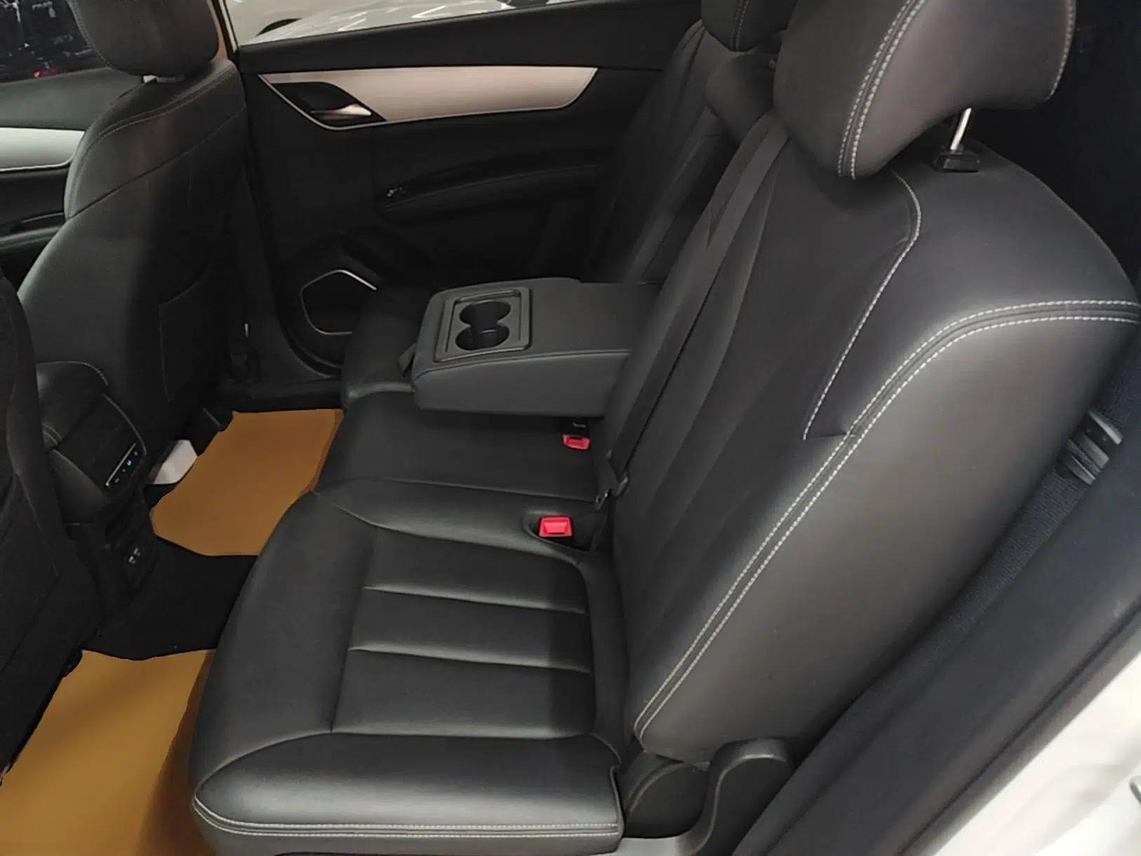 BYD Song MAX 2021 Upgraded Model 1.5T Automatic Prestige 7-Seater — миниатюра 29