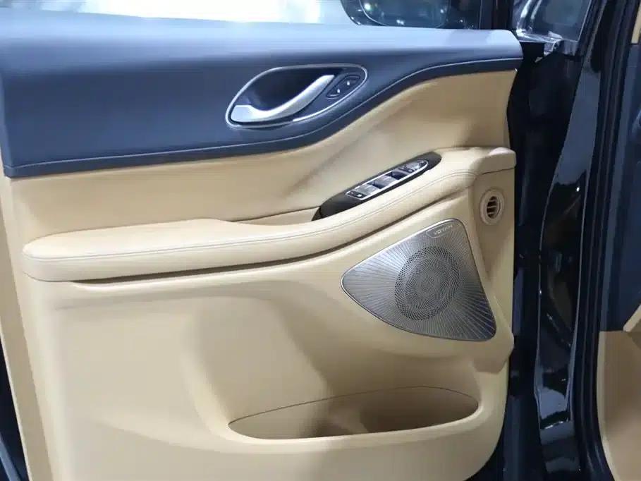 Voyah Dreamer 2025 PHEV 4WD Premium Kunpeng Edition — миниатюра 11