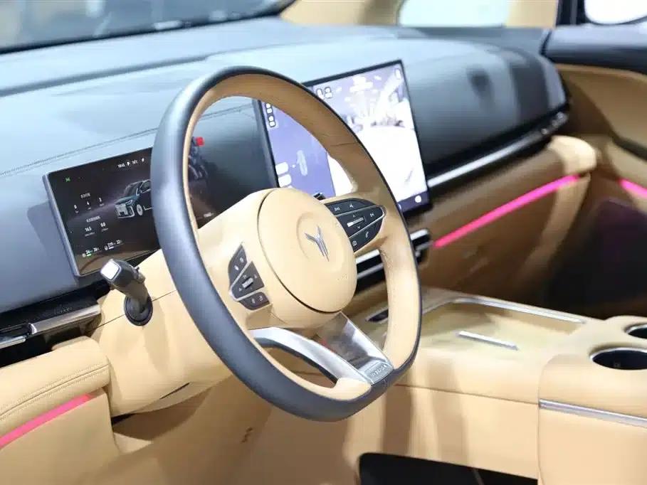 Voyah Dreamer 2025 PHEV 4WD Premium Qiankun Edition — миниатюра 6