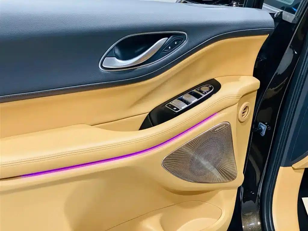 Voyah Dreamer 2025 PHEV AWD Flagship Kunpeng Edition — миниатюра 10