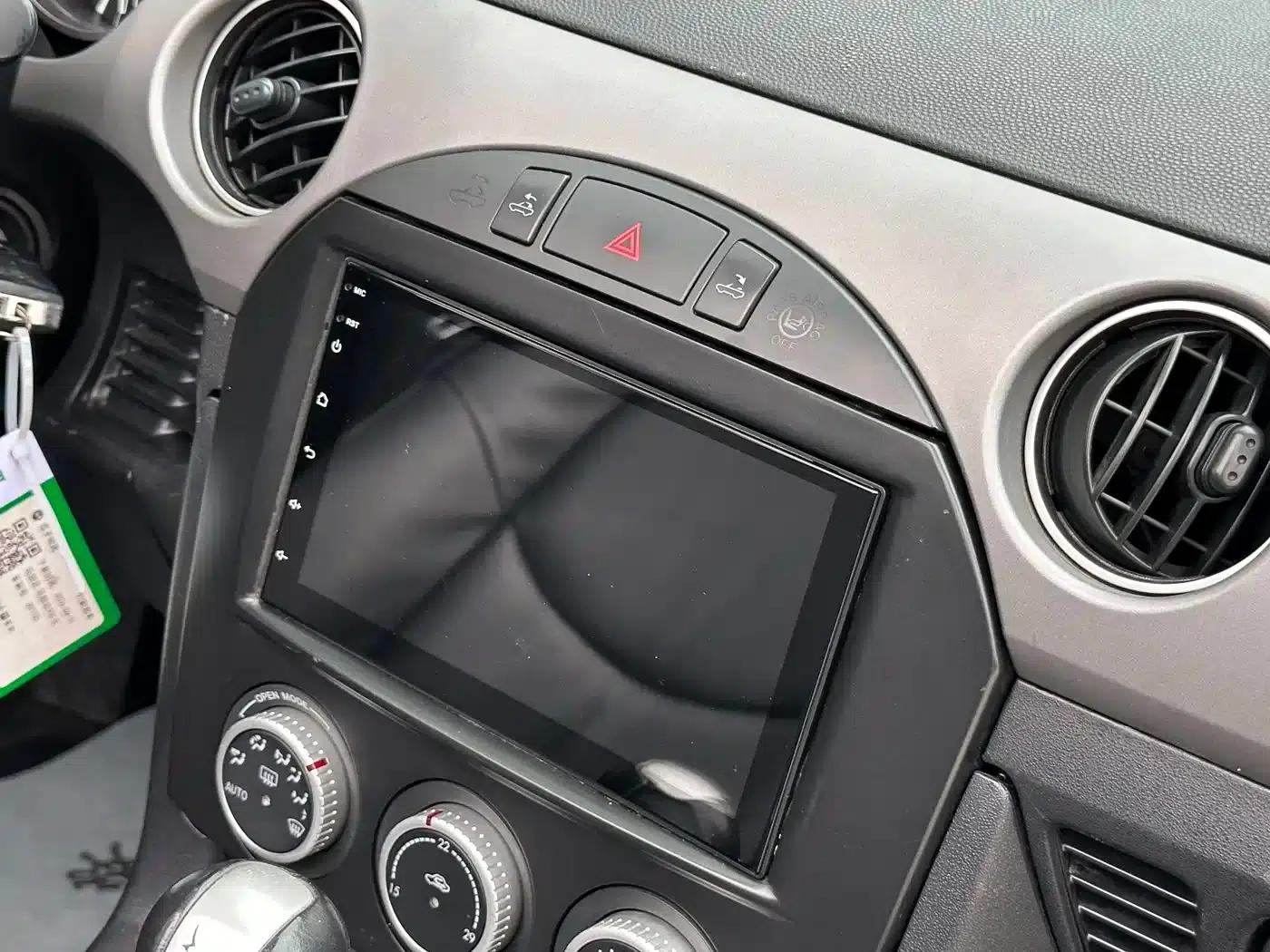 Mazda MX-5 2009 2.0 — миниатюра 13