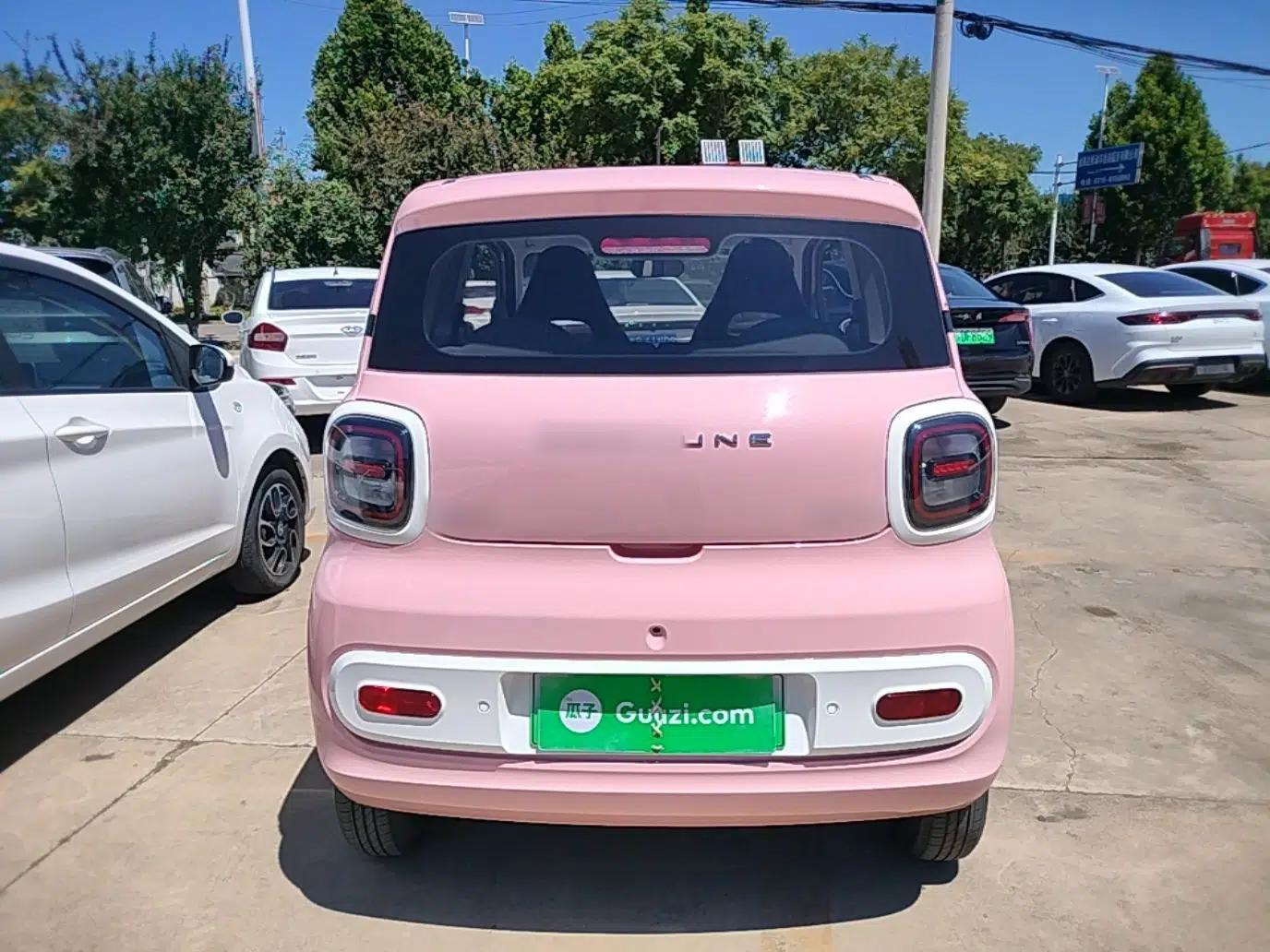 Bestune Pony 2025 222km Range Agile Horse — миниатюра 5